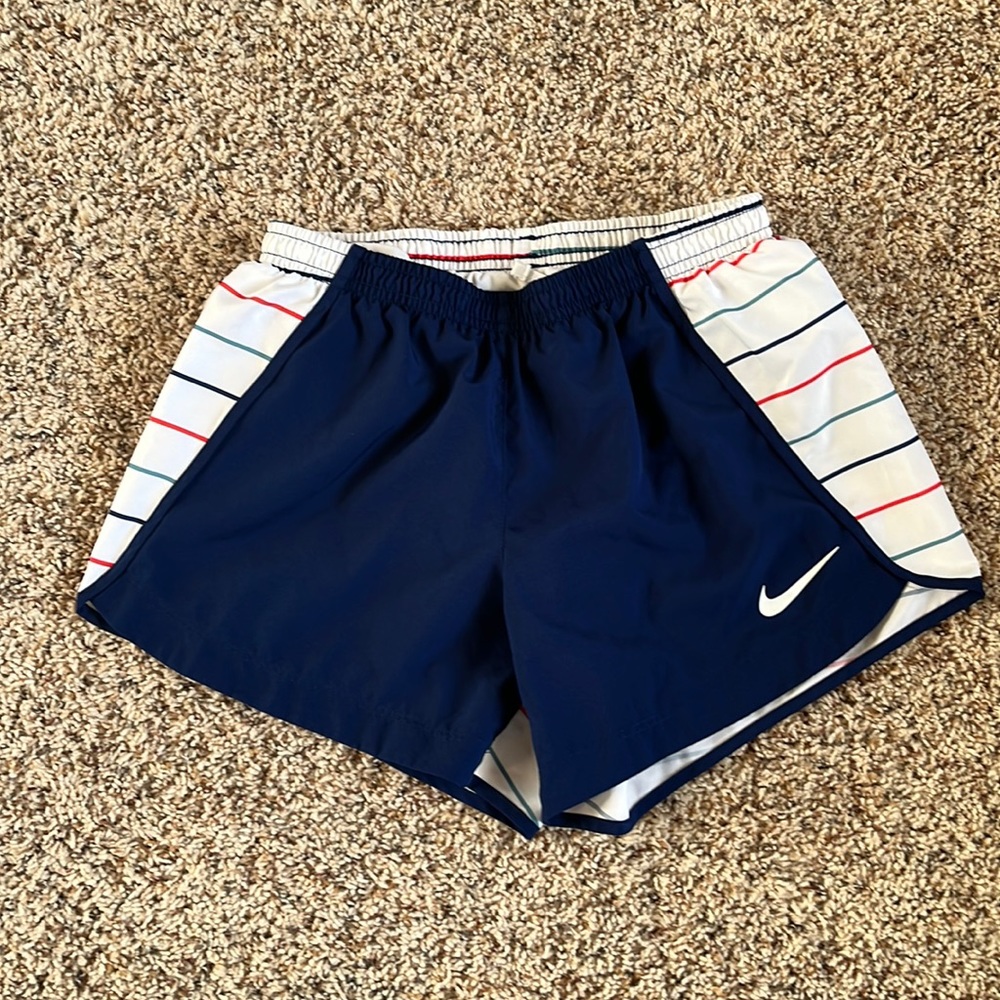 Youth L - Nike tempo short